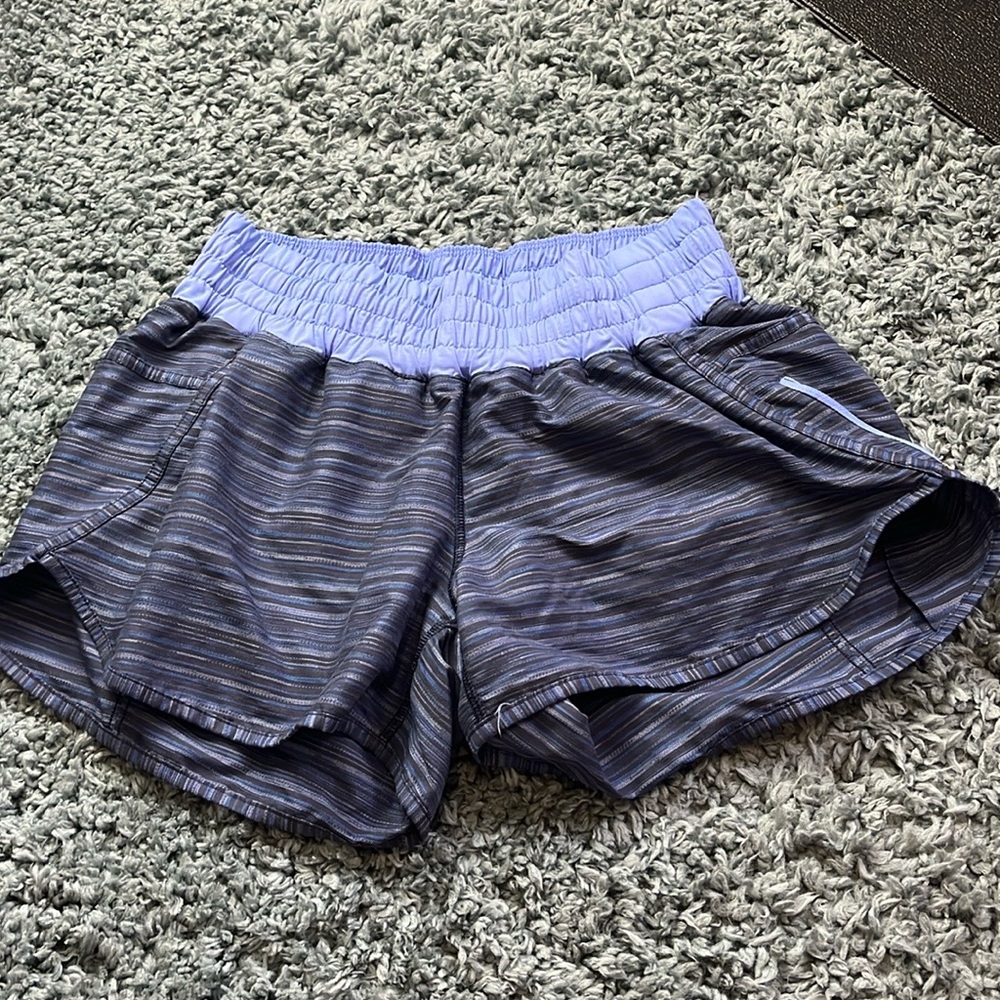 LULULEMON PURPLE SHORTS SIZE 12